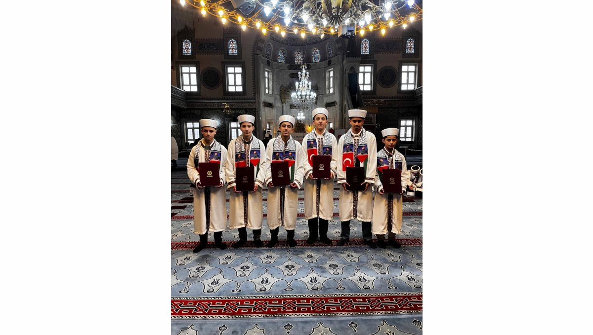 Baskil'de eğitimlerini tamamlayan hafızlar için icazet töreni düzenlendi