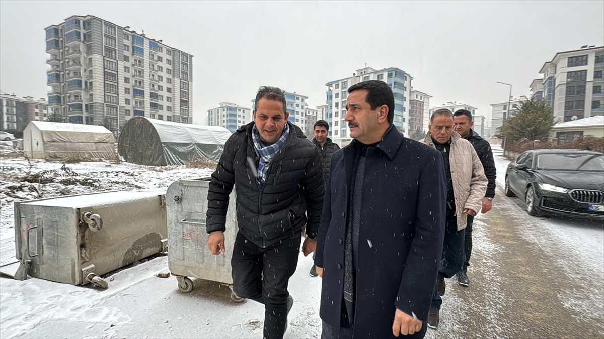 Battalgazi'de karla mücadele çalışmaları sürüyor