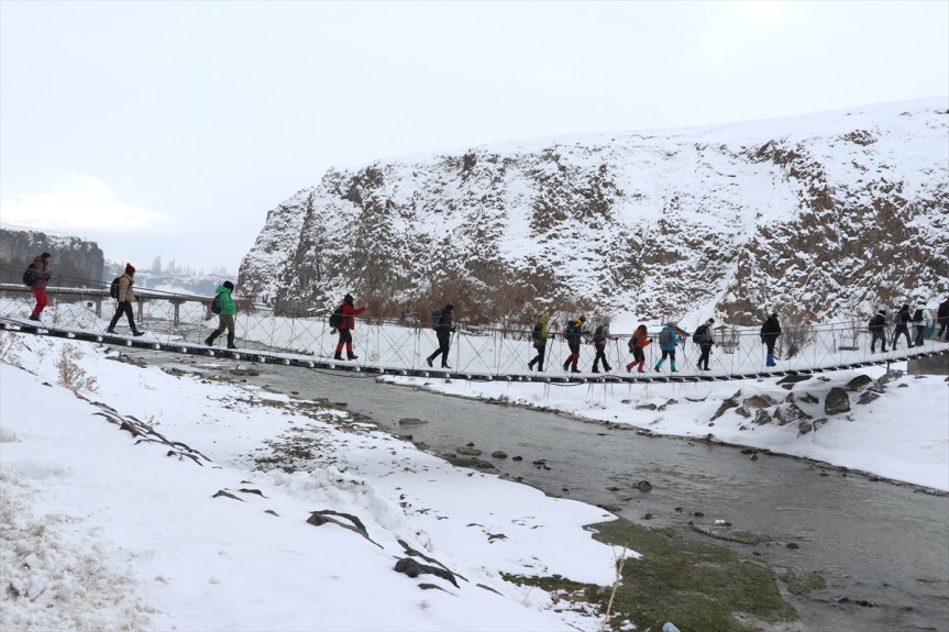 trekking Kanyonu doğa örtüyle kaplanan sevenlerin Murat harikası rotasında Beyaz 7