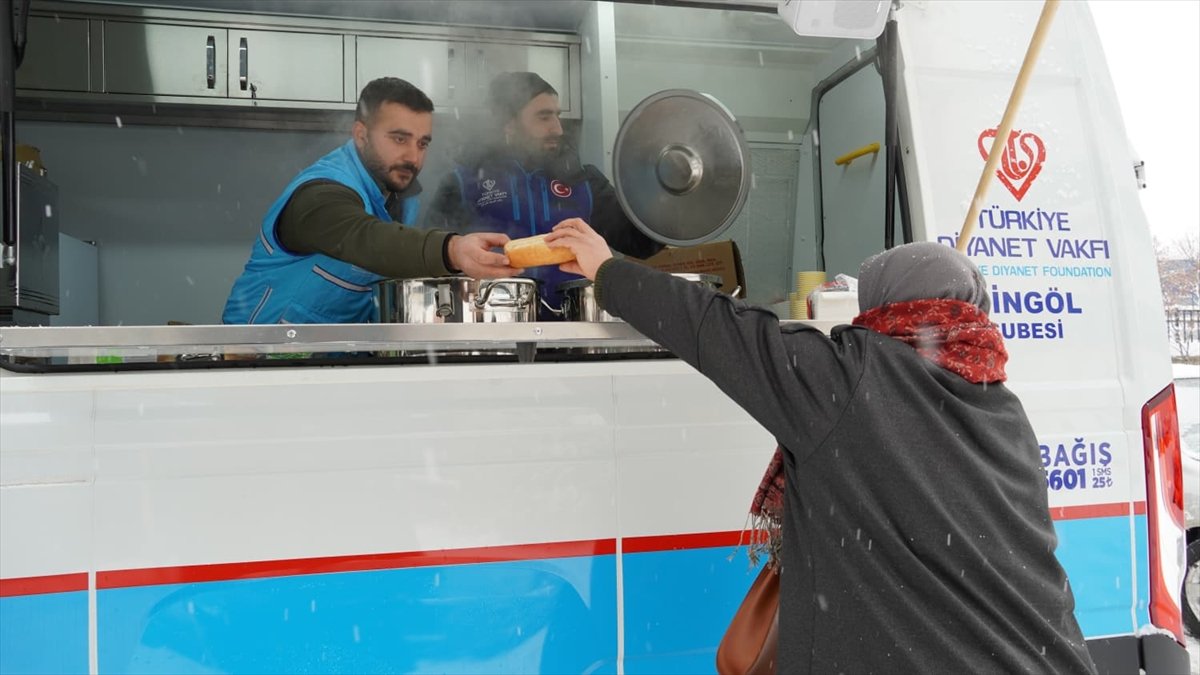 Bingöl'de hasta ve hasta yakınlarına sıcak çorba ikramı