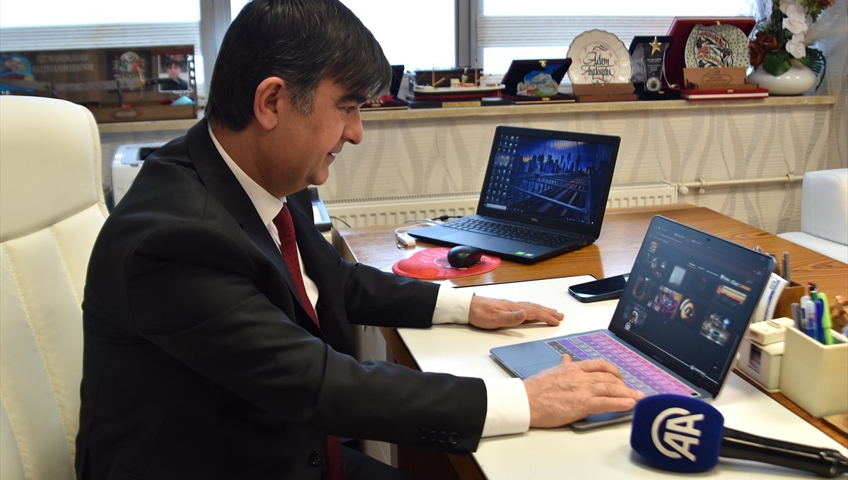 Bitlis İl Özel İdaresi Genel Sekreteri Aydoğdu, AA'nın "Yılın Kareleri" oylamasına katıldı