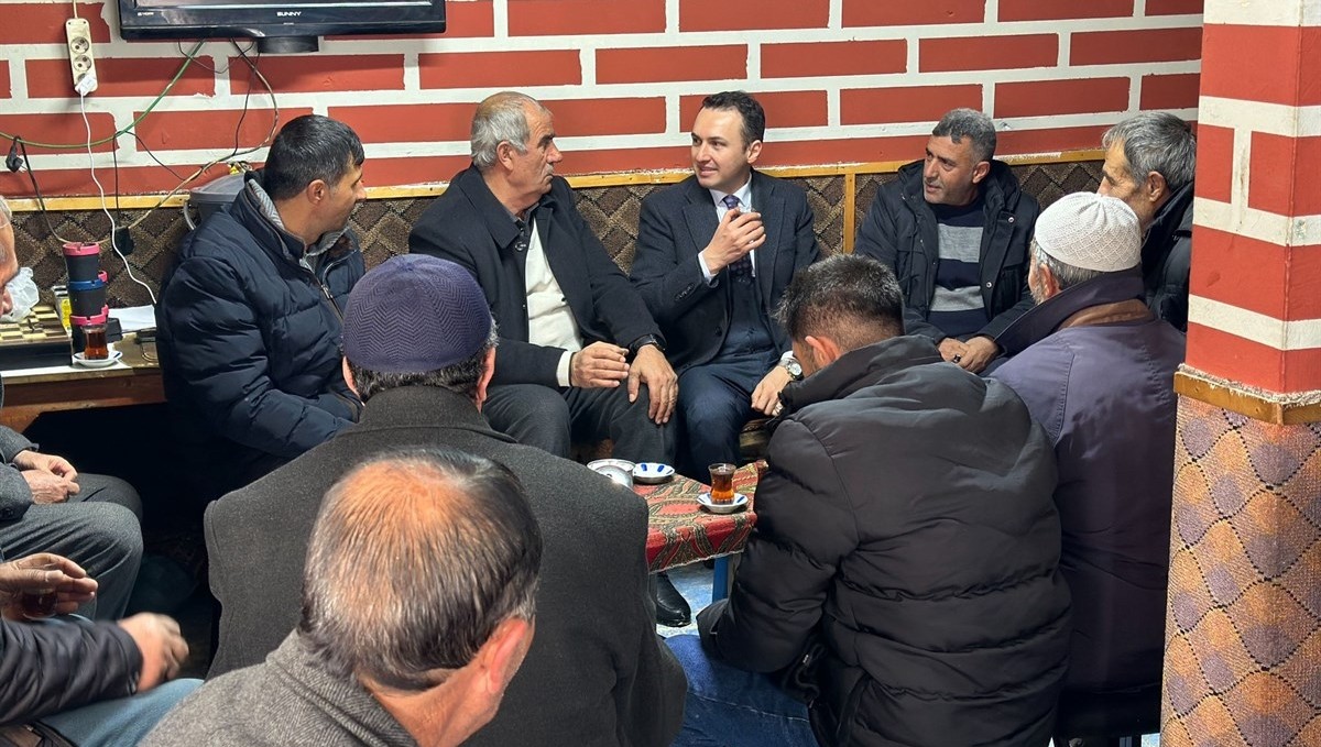 Çaldıran Kaymakamı Bakan, esnafı ziyaret etti