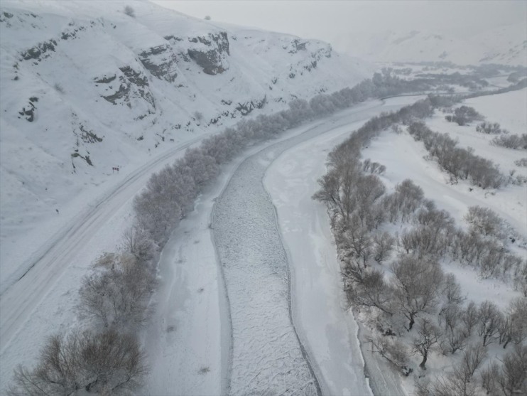 dondu, Doğu alanlar kapladı kırağı Anadolu