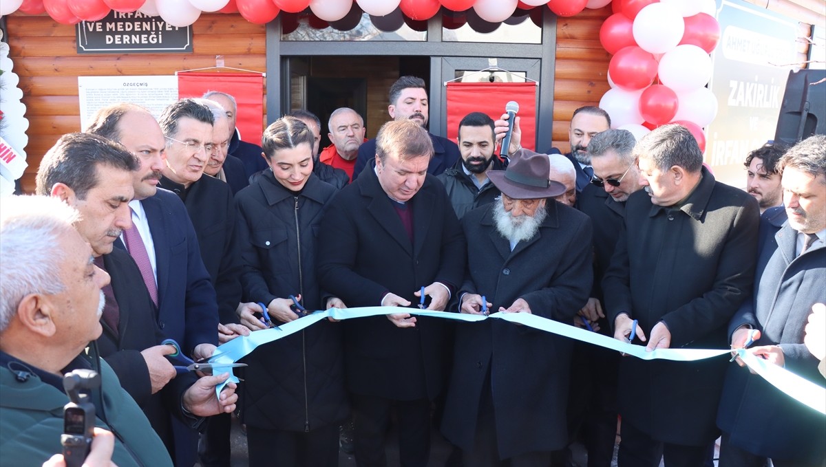 Erzincan'da Cumhurbaşkanı Erdoğan'ın talimatıyla Ahmet Uğurlu Dede Zakirlik ve İrfan Ocağı açıldı