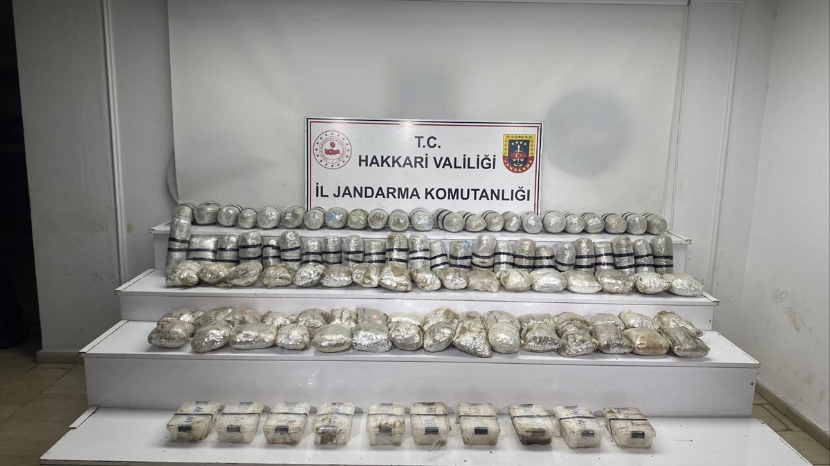 Hakkari'de 60 kilo 400 gram uyuşturucu ele geçirildi