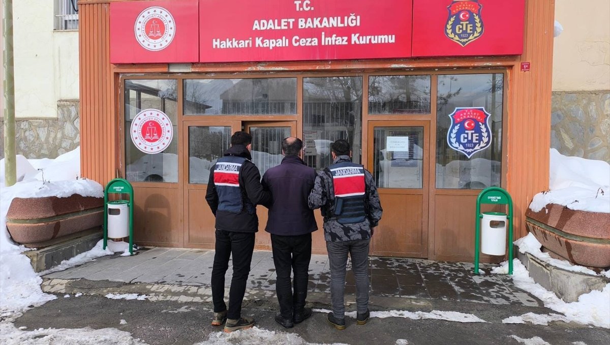 Hakkari'de 9 yıl 9 ay kesinleşmiş hapis cezası bulunan hükümlü yakalandı