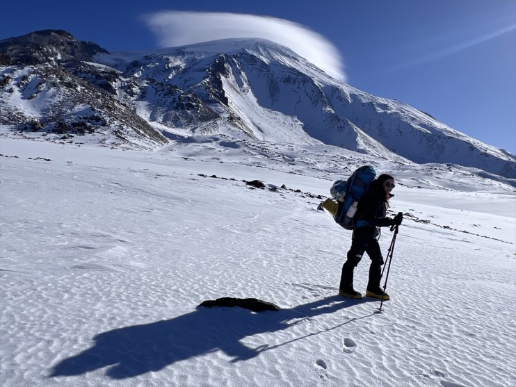 tırmanışı Küçükağrı yaptı dağcı, İzmirli Dağı