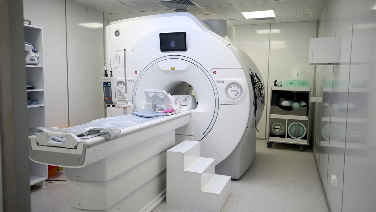 Muş'ta yapay zeka destekli MR cihazı hizmete alındı