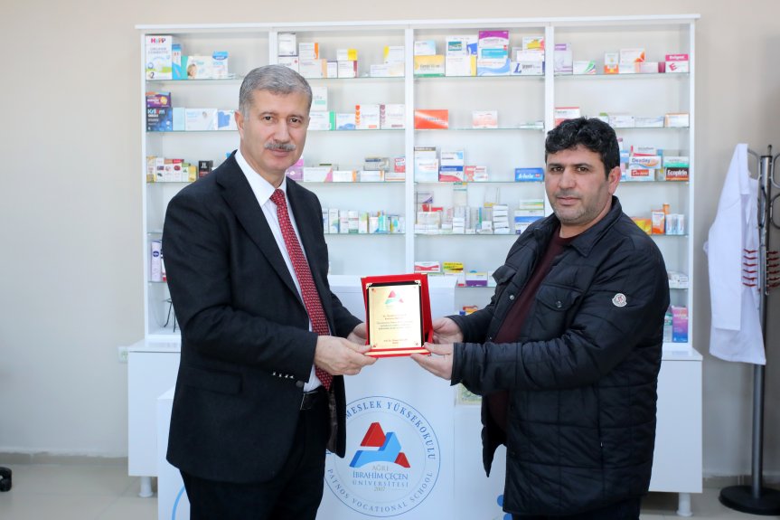 AİÇÜ Patnos Meslek Yüksekokulu uygulama laboratuvarlarının açılışından görüntü