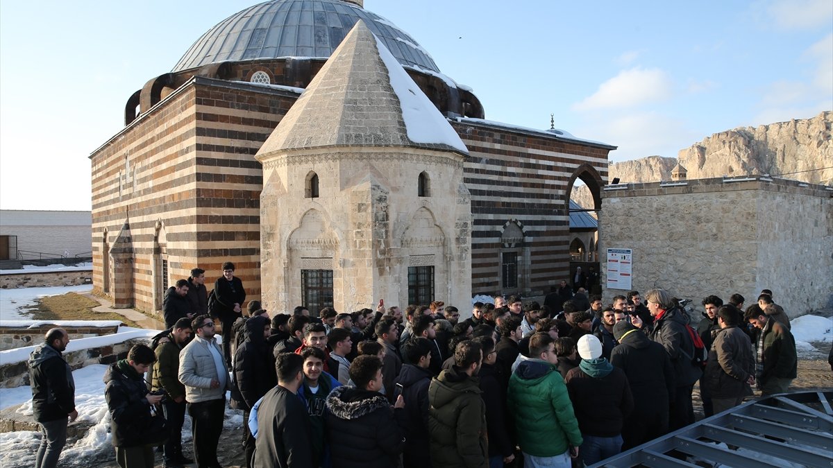 Tematik Kış Kampı'na katılan üniversite öğrencileri Van'ın güzelliklerine hayran kaldı