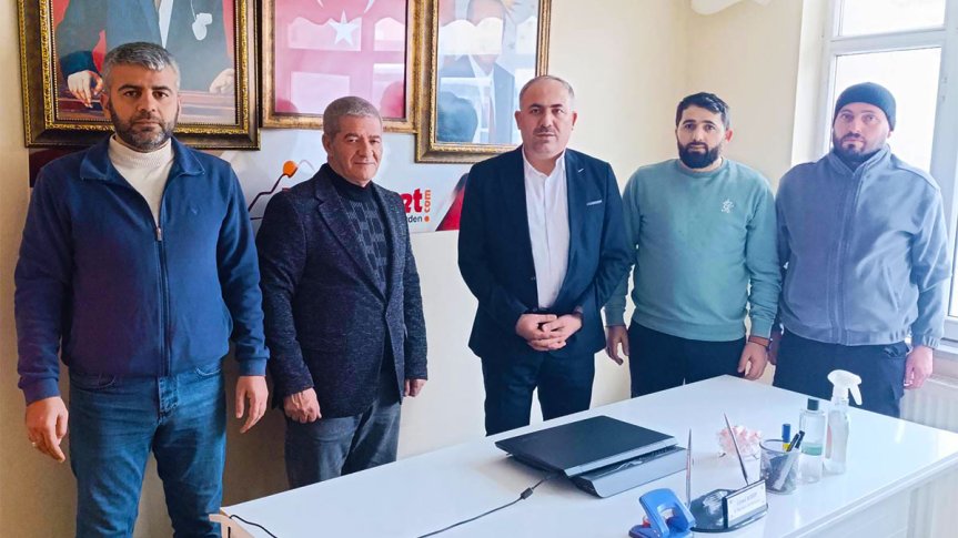 Umut Kervanı Vakfı Genel Başkan Yardımcısı Erdal Elibüyük ve heyeti, Diyadinnet.com Genel Yayın Yönetmeni Cemil Karip