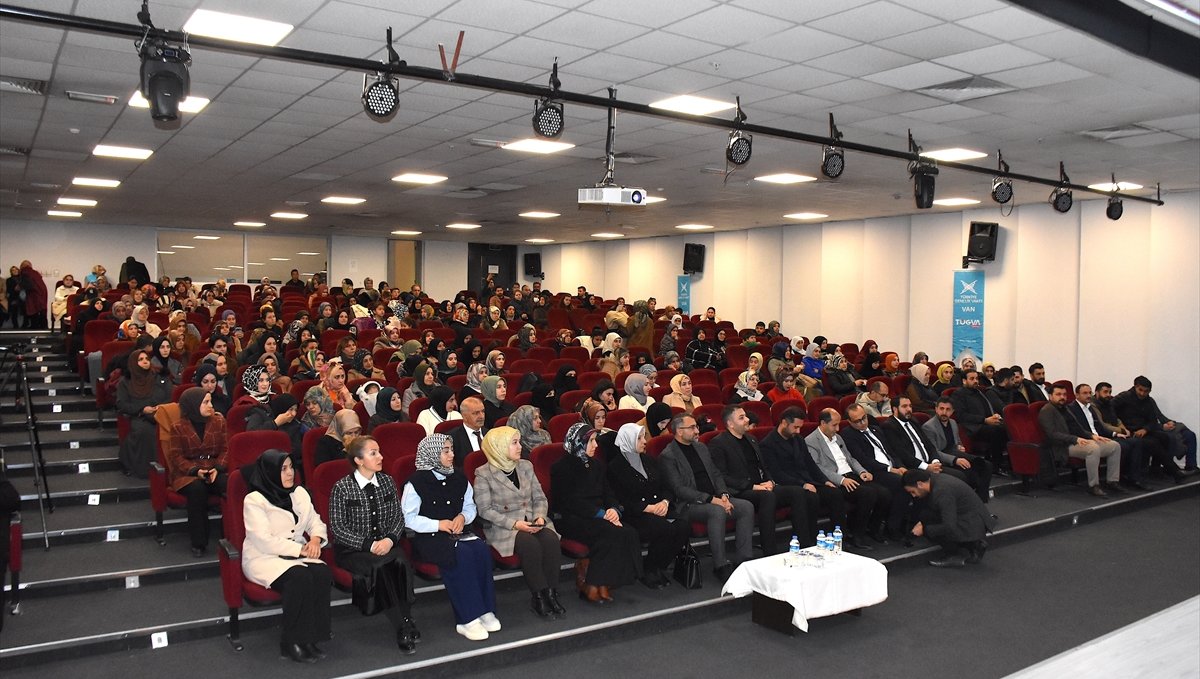 Van'da Veli Okulu projesinin tanıtımı yapıldı