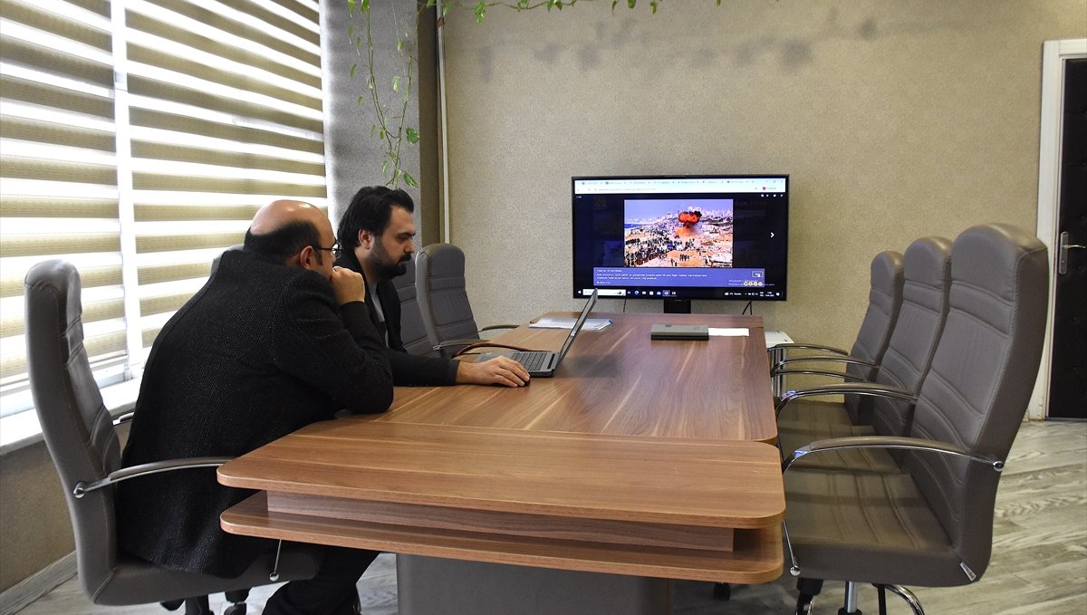 Van İl Sağlık Müdürü Tosun, AA'nın Yılın Kareleri oylamasına katıldı