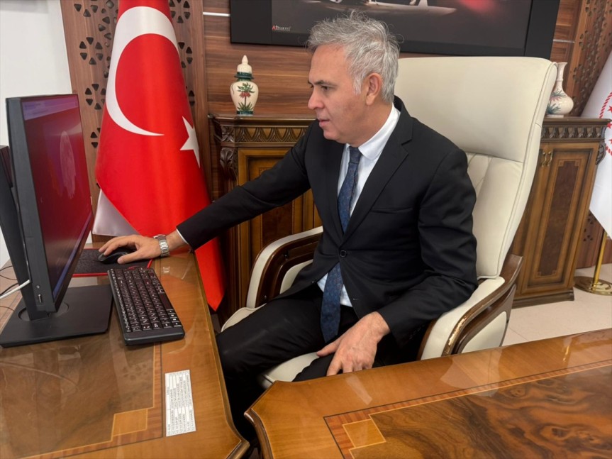 Yüksekova Kaymakamı Akın, AA'nın Yılın Kareleri oylamasına katıldı