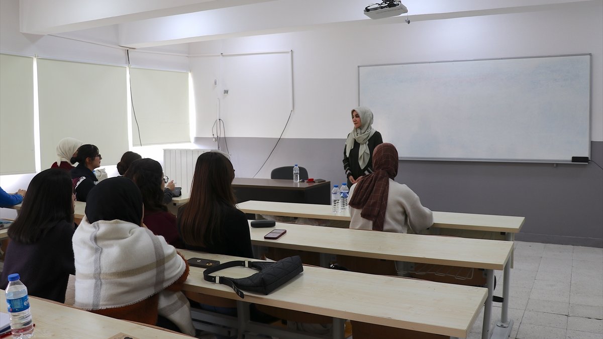 28 Şubat mağduru kadın akademisyen, yıllar sonra doçentlik ünvanı aldı