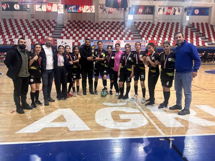 ağrı futsal 3