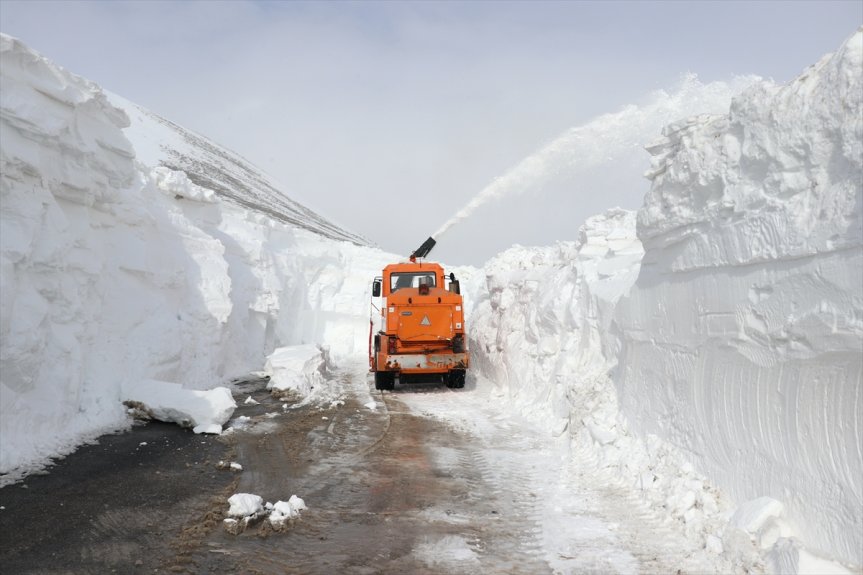 bulduğu Ağrı-Kağızman kalınlığının 5 yolu, kar açıldı ulaşıma kara bölgede metreyi 3