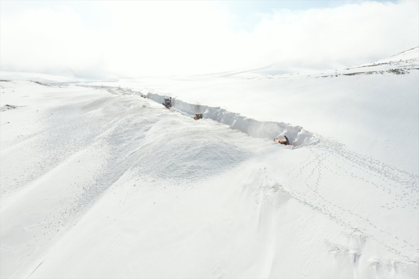 5 açıldı bulduğu Ağrı-Kağızman kara metreyi ulaşıma yolu, kar kalınlığının bölgede 4