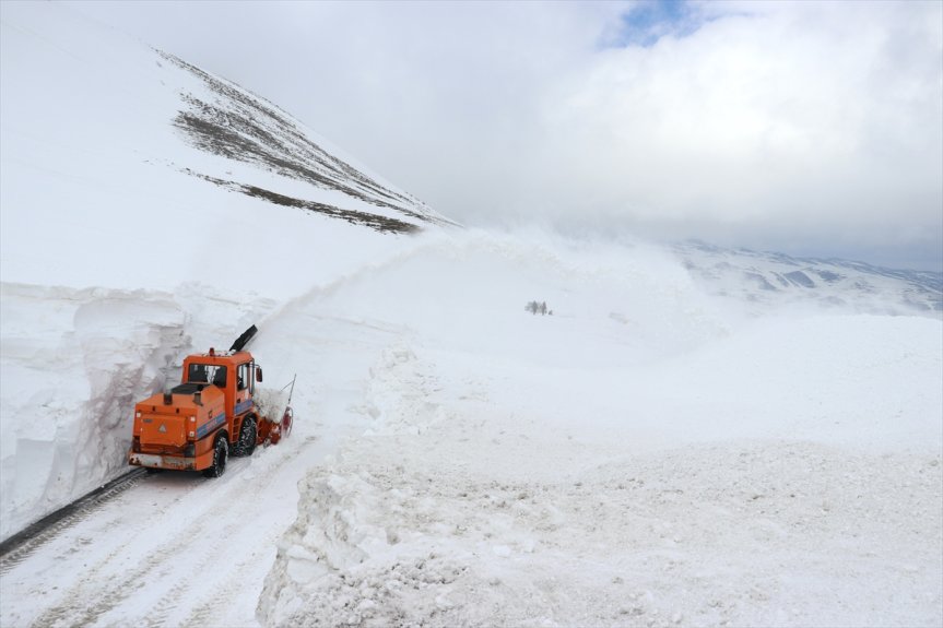 açıldı ulaşıma kalınlığının bulduğu yolu, kara metreyi kar Ağrı-Kağızman bölgede 5 10