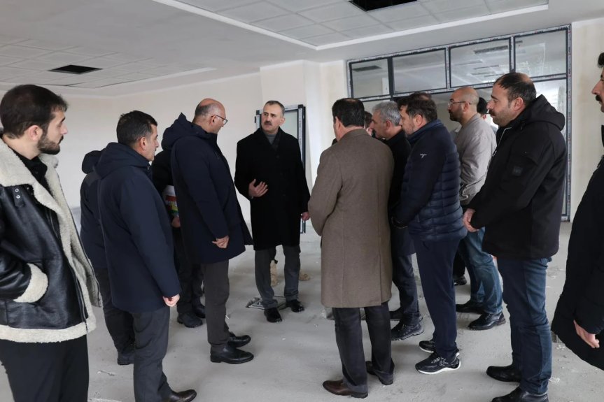 Ağrı Valisi Önder Bozkurt, İl Halk Kütüphanesi 1