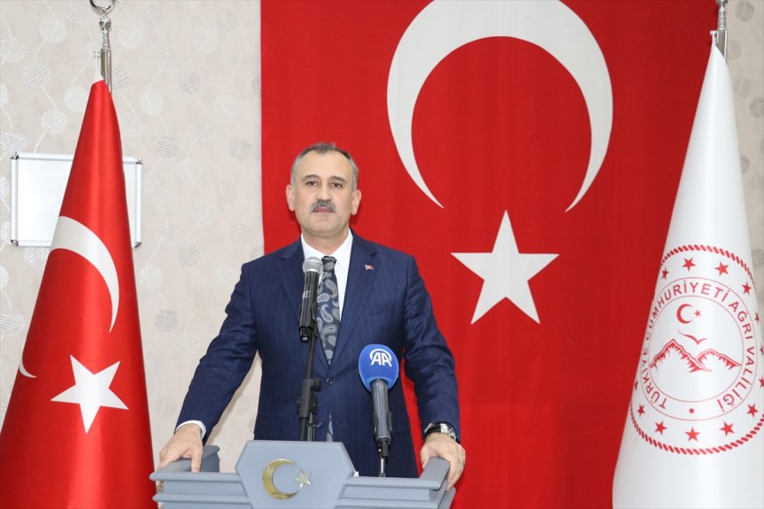 Bozkurt, geldi ve Valisi iftarda araya Ağrı bir aileleri gazilerle şehit Önder 1