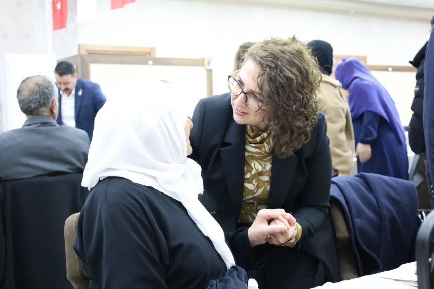 Ağrı Valisi Önder Bozkurt, şehit aileleri ve gazilerle iftarda bir araya geldi 6