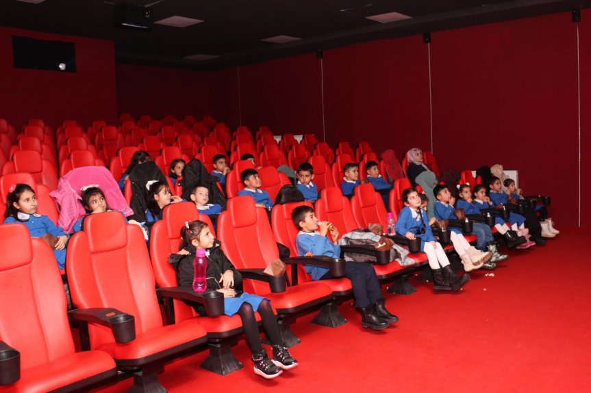 AİÇÜ AĞRI BALOLUK KÖYÜ İLKOKULU SİNEMA 1