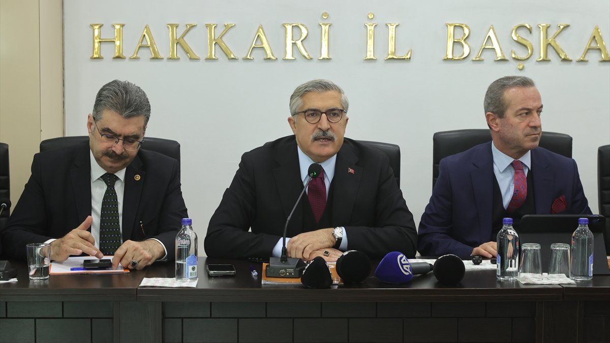 AK Parti Genel Başkan Yardımcısı Yayman, Hakkari'de basın toplantısında konuştu:
