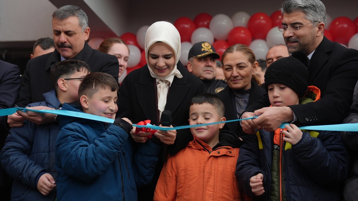 Bakan Göktaş, Erzurum'da Engelli Aktif Yaşam Merkezi'nin açılışına katıldı