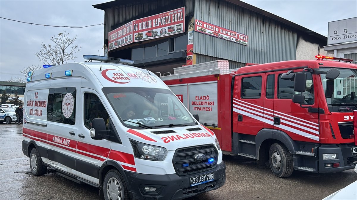 Elazığ'da iş yerinde çıkan yangın söndürüldü
