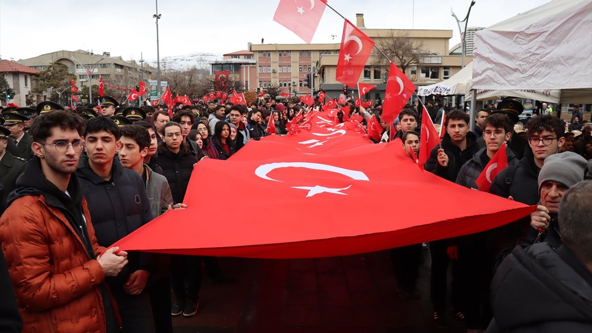 Erzincan'ın düşman işgalinden kurtuluşunun 108'inci yılı törenle kutlandı