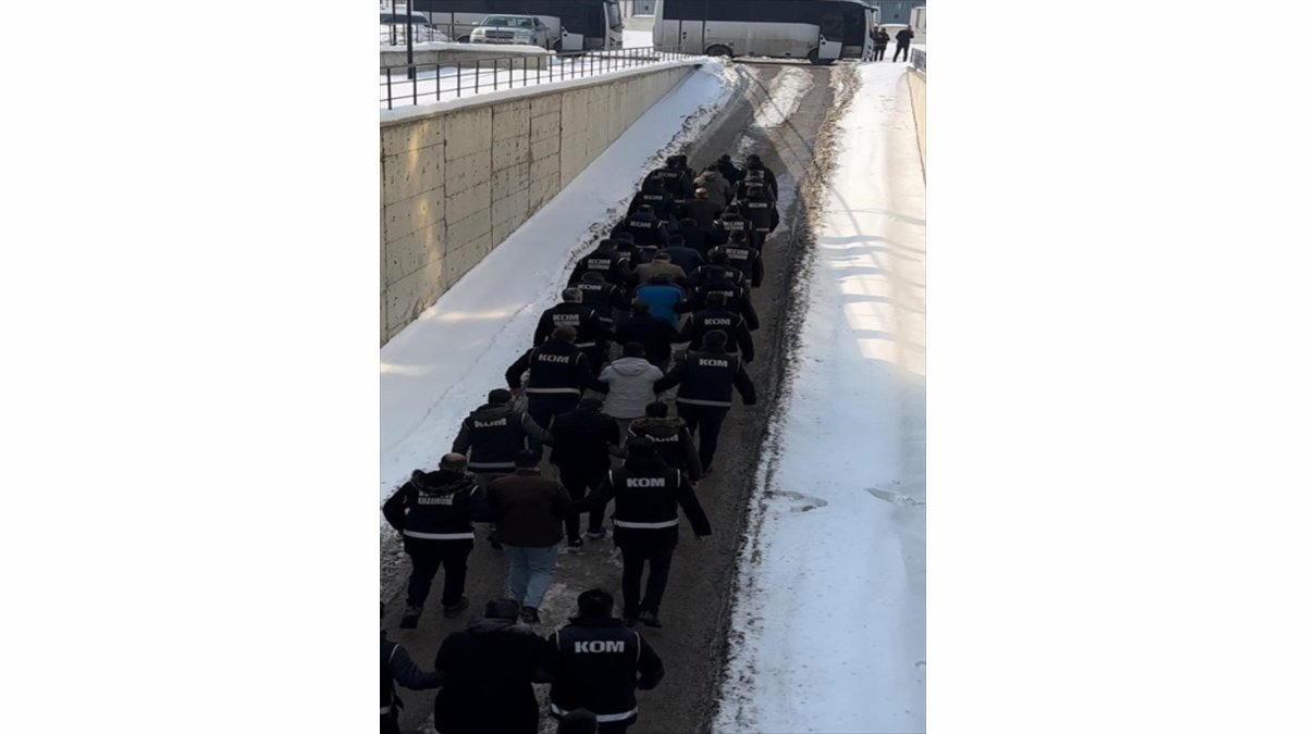 Erzurum'da kaçakçılık ve organize suç operasyonlarında 24 zanlı tutuklandı