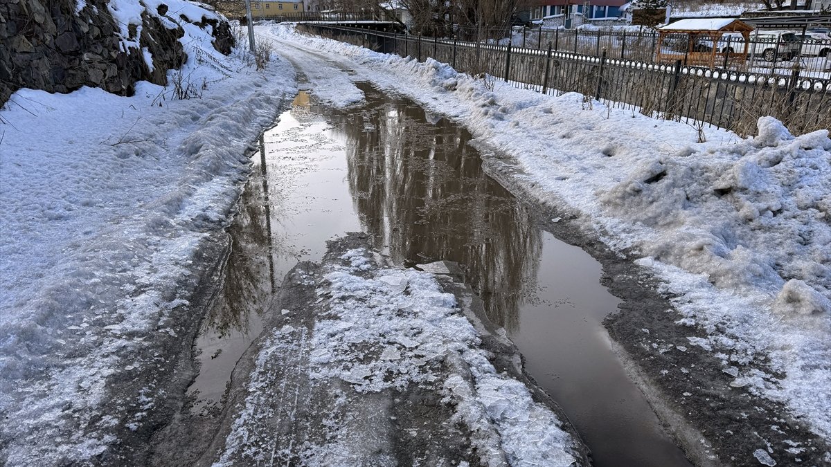 Erzurum, Tunceli, Kars, Ağrı ve Ardahan yeniden karla kaplandı