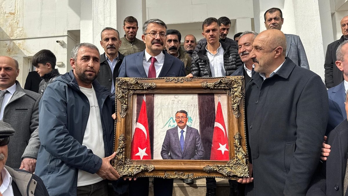 İçişleri Bakan Yardımcılığına atanan Hakkari Valisi Çelik'ten veda ziyaretleri