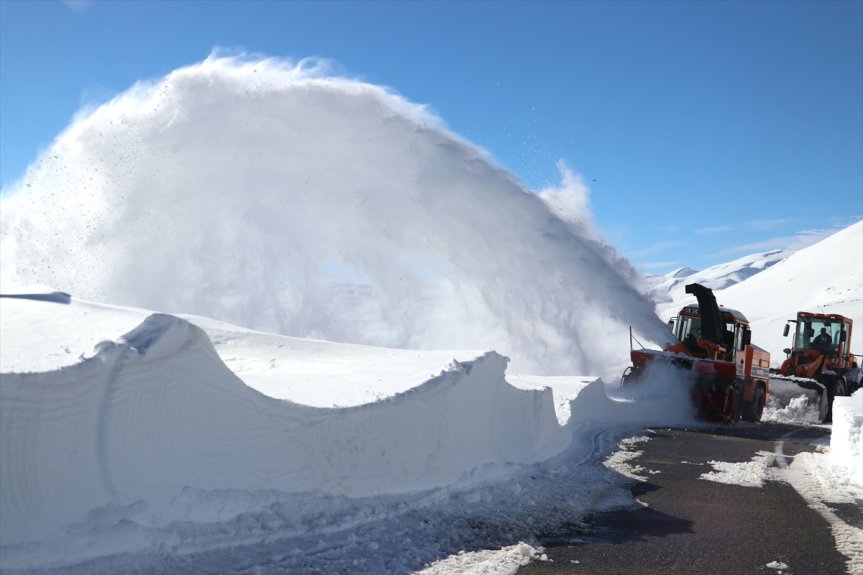 Ağrı-Kağızman kara kaplanları, ediyor Kar yükseklikteki mücadele yolunda karla metrelerce 4