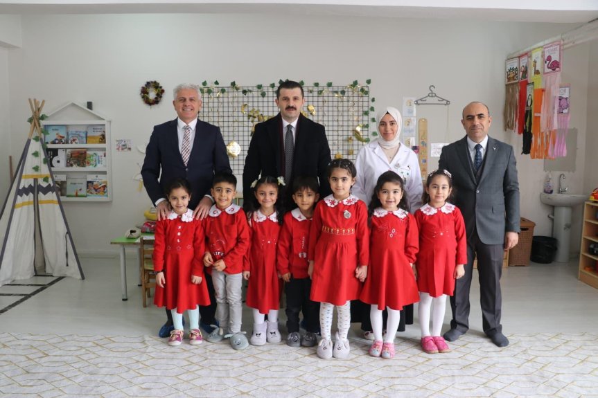 TUTAK GAZİ İLKOKULU BİLİM ŞENLİĞİ SERGİSİ 6