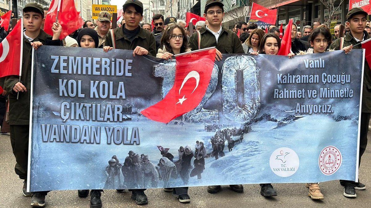 Van'da 120 kahraman çocuk anıldı