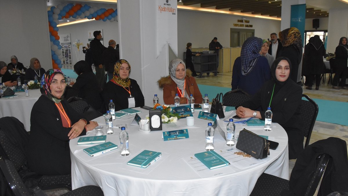 Van'da Köklerden Geleceğe Teşkilat Çalıştayı düzenlendi