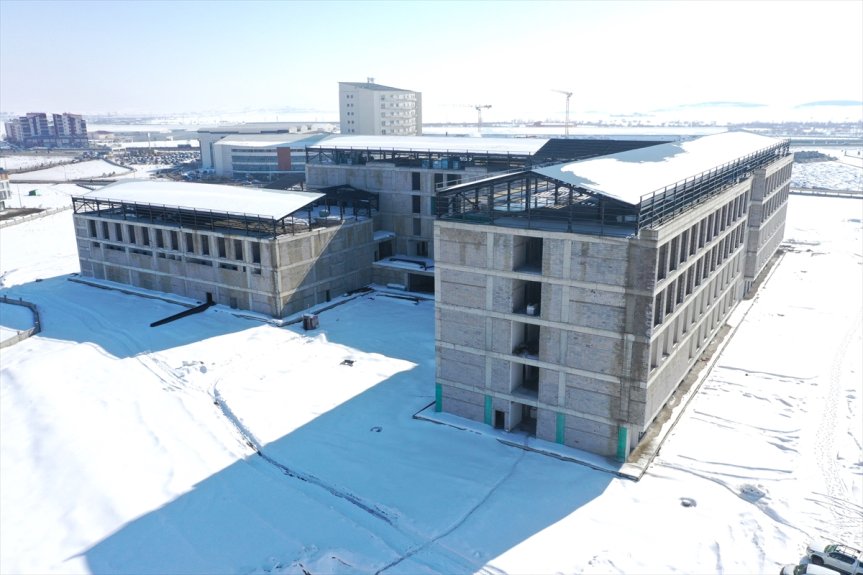 izolatörlerin sismik sürüyor yataklı inşası hastanenin 270 kullanıldığı Ağrı