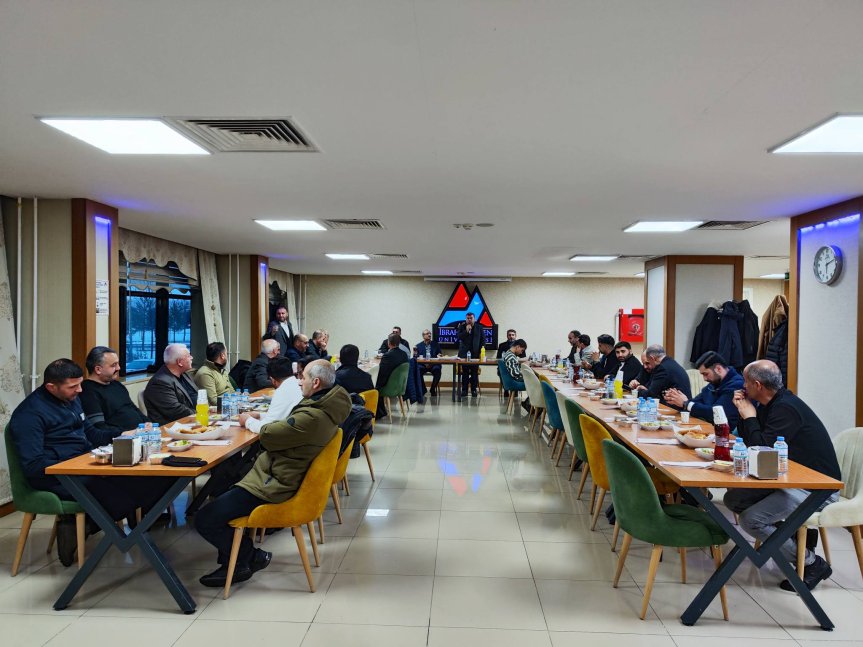 Ağrı İl Müftüsü Necati Şafak, müftülük personeliyle vedalaştı 2