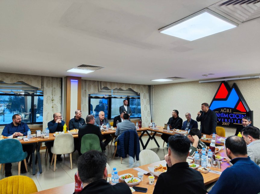 Ağrı İl Müftüsü Necati Şafak, müftülük personeliyle vedalaştı 3