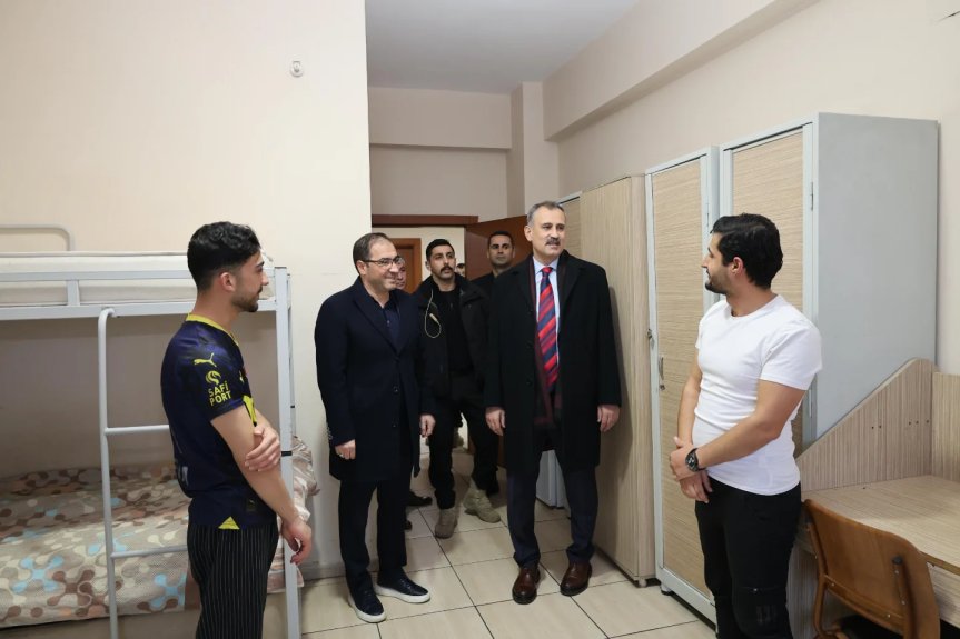 ağrı İshak Paşa Erkek Öğrenci Yurdu iftar 1