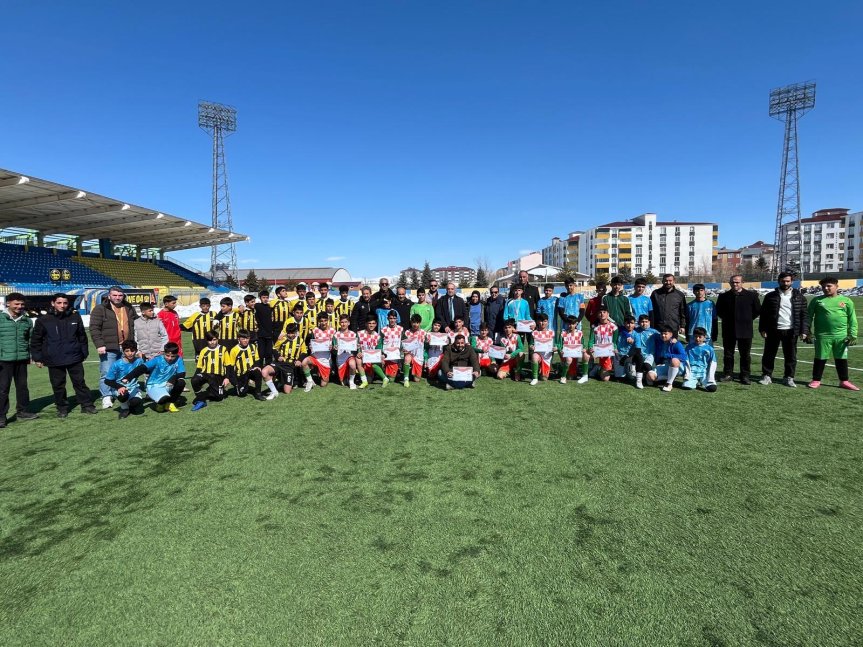 Ağrı Okul Sporları Yıldızlar Futbol Grup Müsabakaları 4