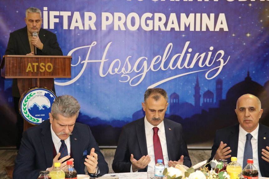 iftarda geldi Valisi araya iş Ağrı bir insanlarıyla Bozkurt 4