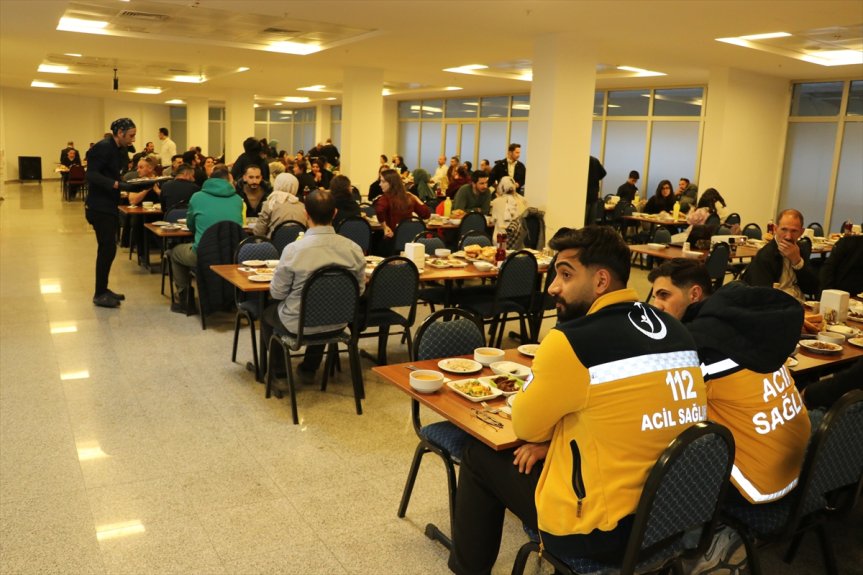 yaptı Ağrı iftar Bozkurt, çalışanlarıyla Valisi sağlık 1