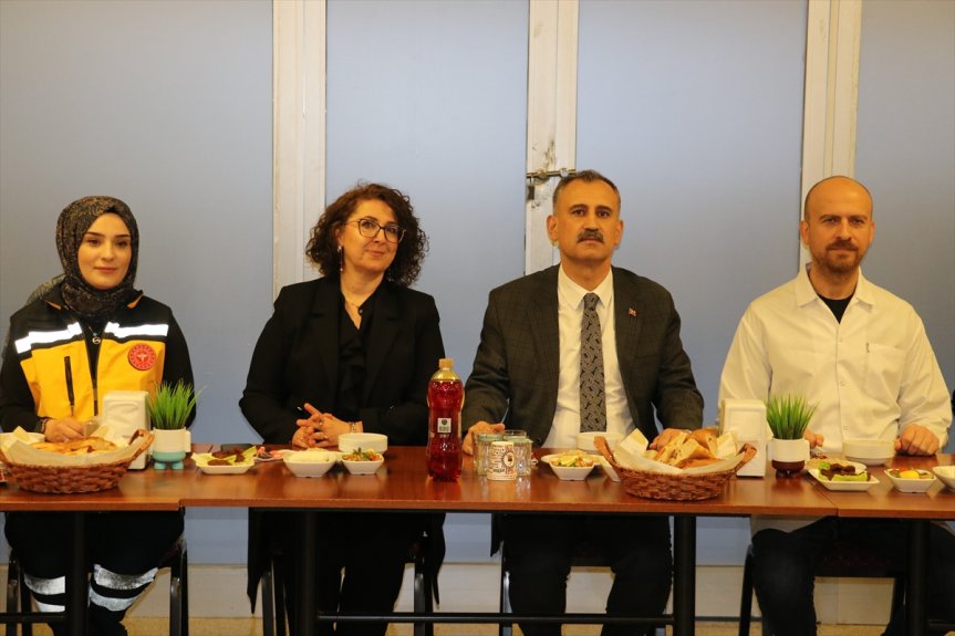sağlık iftar Bozkurt, çalışanlarıyla Valisi Ağrı yaptı 5