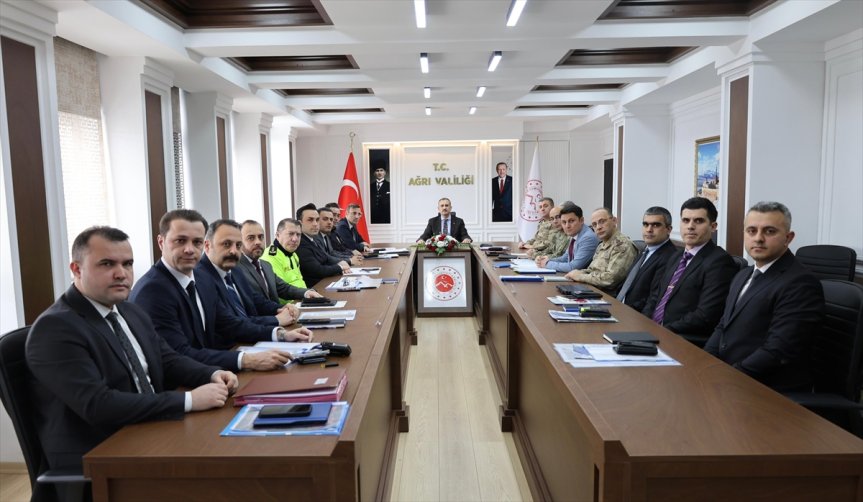 gümrük Ağrı yaptı inceleme kapısında Türkiye-İran Bozkurt, sınırındaki Valisi 3