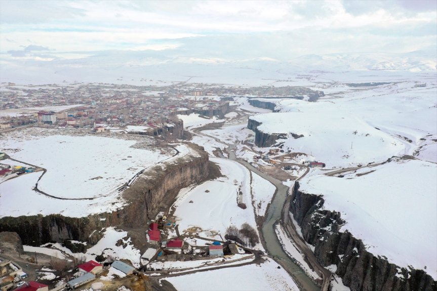 gece Kanyonu ve görüntülendi kaplanan Murat dronla gündüz Baharda karla 6