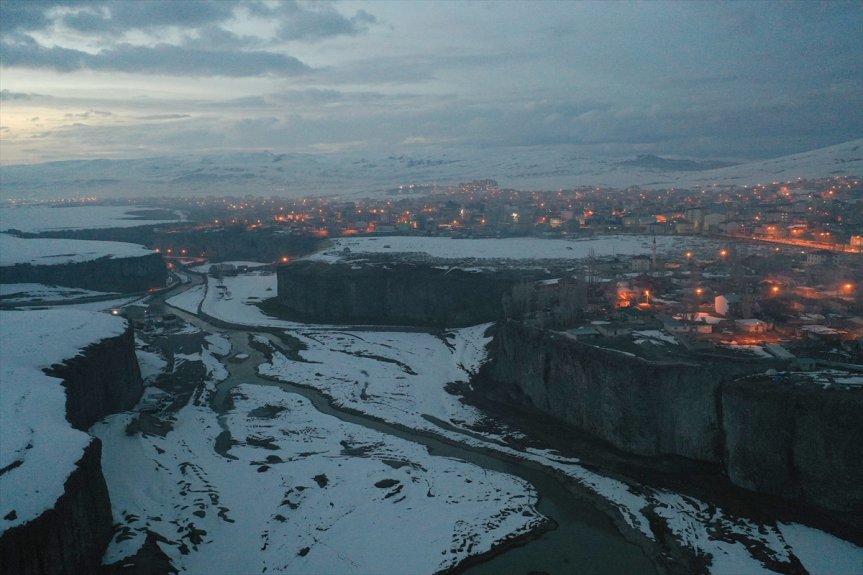 gece dronla kaplanan Kanyonu görüntülendi ve Murat Baharda gündüz karla 9