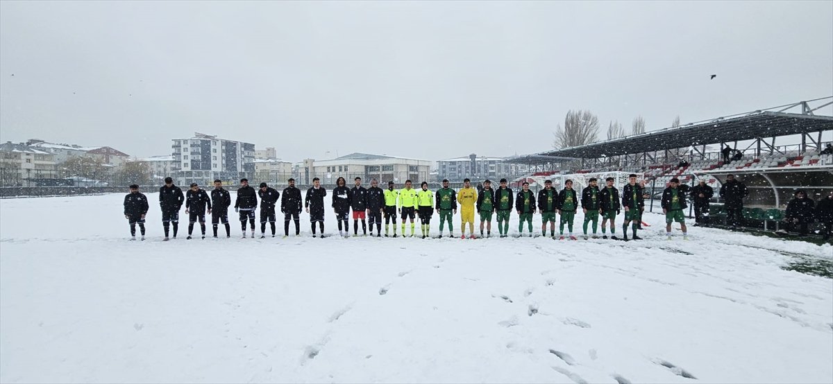 Bulanık Kopspor-İsmail Demirel Karaağaçspor maçı kar nedeniyle ertelendi